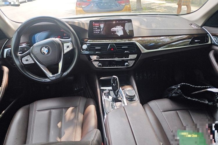 Used BMW 5 Series 2020 525Li Luxury Package Center Console