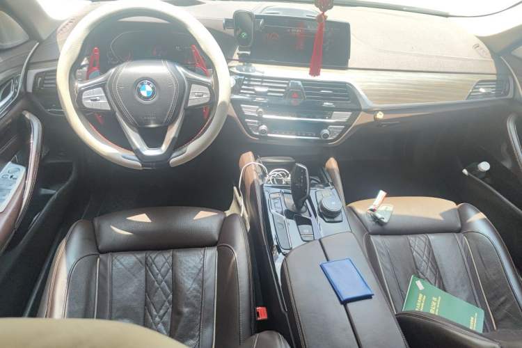Used BMW 5 Series 2020 530Li Executive Luxury Package Center Console