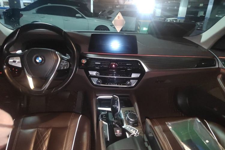 Used BMW 5 Series 2020 530Li Leading Edition Luxury Package Center Console