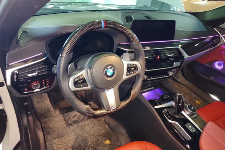 Used BMW 5 Series 2020 530Li Leading Model M Sport Package Center Console
