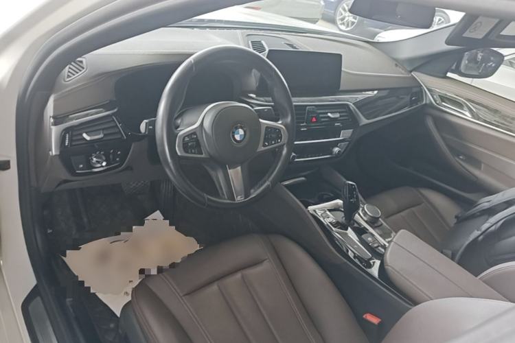 Used BMW 5 Series 2020 525Li M Sport Package Center Console
