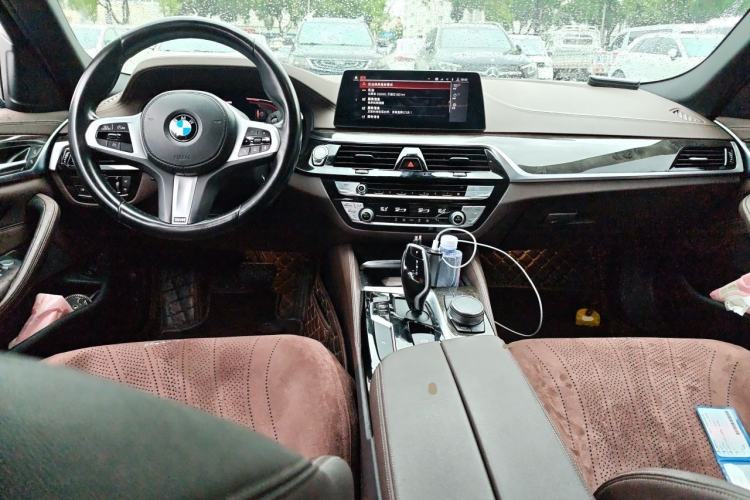 Used BMW 5 Series 2020 525Li M Sport Package Center Console