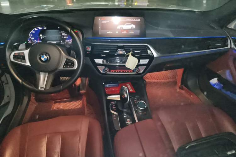 Used BMW 5 Series 2020 530Li Luxury Edition M Sport Package Center Console