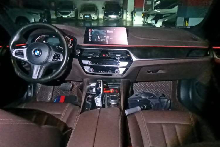 Used BMW 5 Series 2020 525Li M Sport Package Center Console