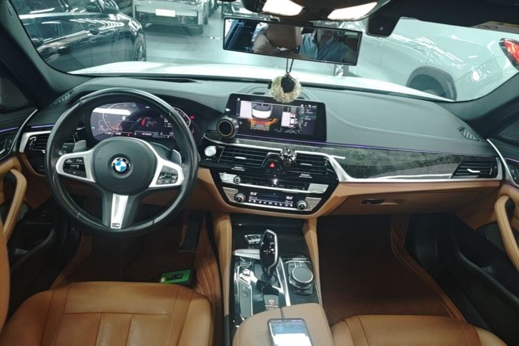 Used BMW 5 Series 2020 530Li Luxury Edition M Sport Package Center Console