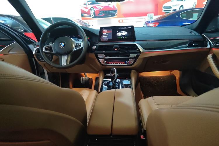Used BMW 5 Series 2020 530Li Luxury Edition M Sport Package Center Console