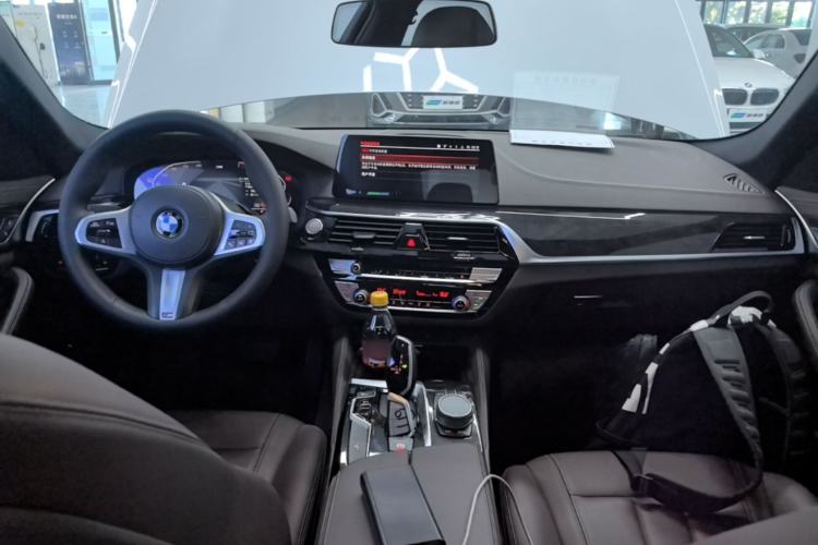 Used BMW 5 Series 2020 525Li M Sport Package Center Console