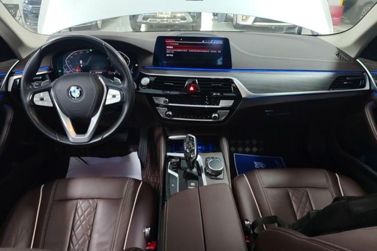 Used BMW 5 Series 2020 530Li xDrive Luxury Package Center Console