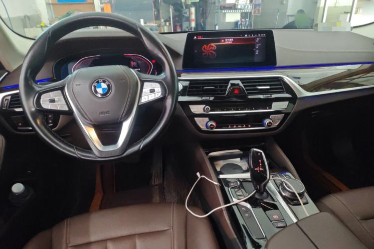 Used BMW 5 Series 2020 525Li Luxury Package Center Console