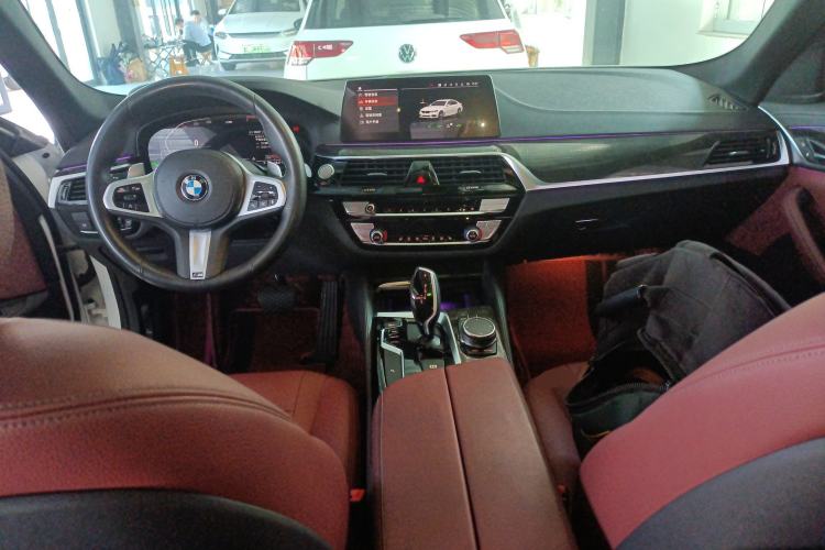 Used BMW 5 Series 2020 530Li Leading Model M Sport Package Center Console