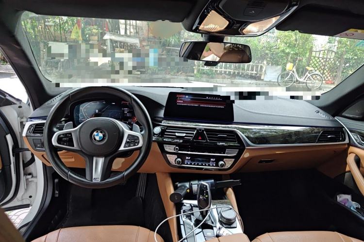 Used BMW 5 Series 2020 530Li Luxury Edition M Sport Package Center Console