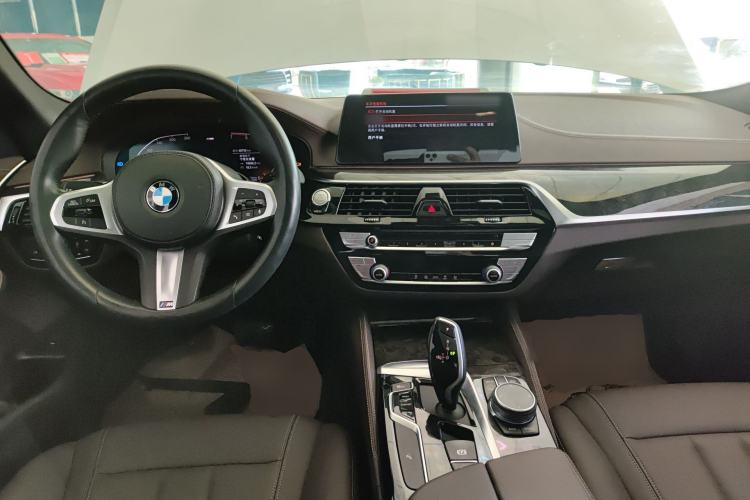 Used BMW 5 Series 2020 525Li M Sport Package Center Console