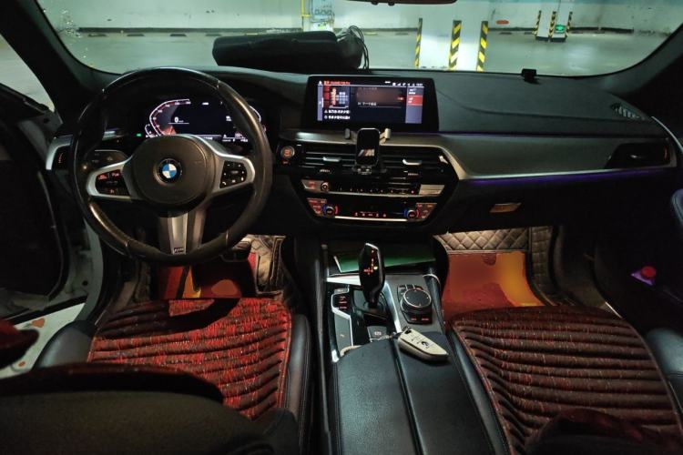 Used BMW 5 Series 2020 525i M Sport Package Center Console