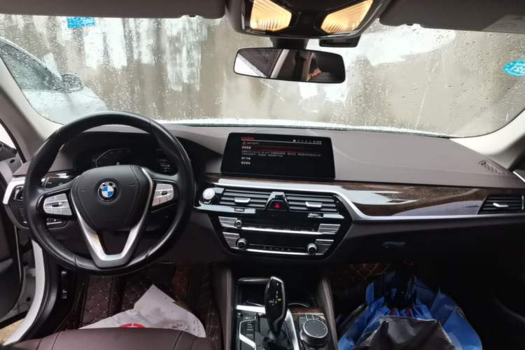Used BMW 5 Series 2020 525Li Luxury Package Center Console
