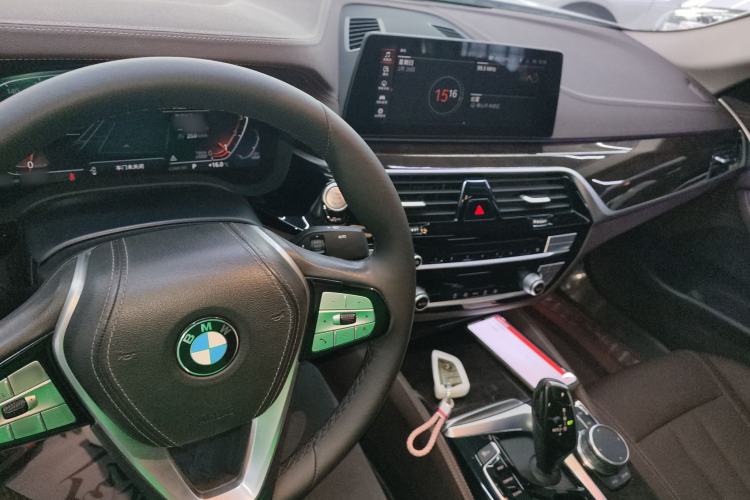 Used BMW 5 Series 2020 525Li Luxury Package Center Console