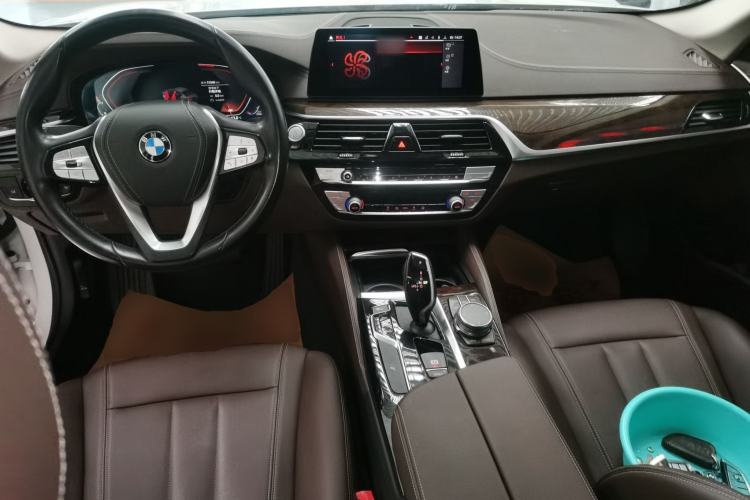 Used BMW 5 Series 2020 525Li Luxury Package Center Console