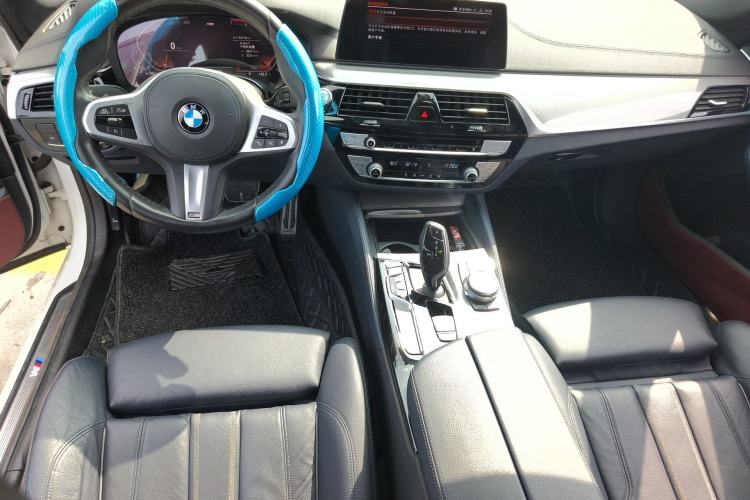 Used BMW 5 Series 2020 525i M Sport Package Center Console