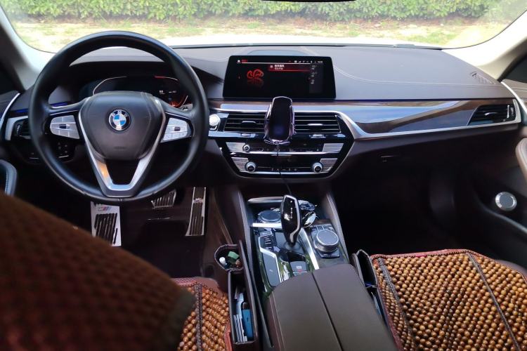 Used BMW 5 Series 2020 525Li Luxury Package Center Console