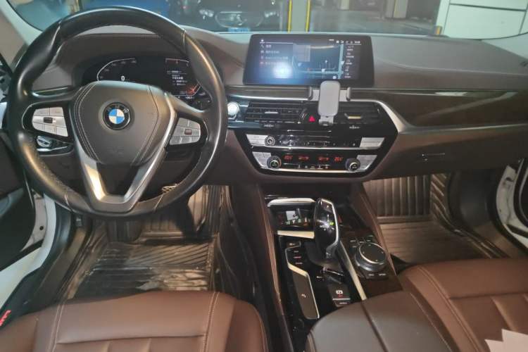 Used BMW 5 Series 2020 525Li Luxury Package Center Console