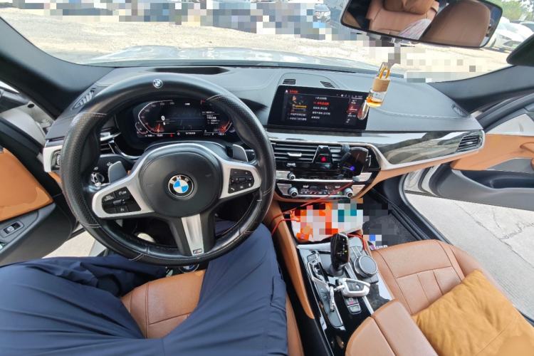 Used BMW 5 Series 2020 530Li Luxury Edition M Sport Package Center Console