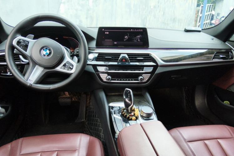 Used BMW 5 Series 2020 530Li Leading Model M Sport Package Center Console