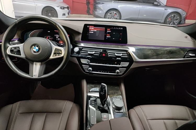 Used BMW 5 Series 2020 525Li M Sport Package Center Console