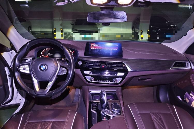 Used BMW 5 Series 2020 530Li Leading Edition Luxury Package Center Console