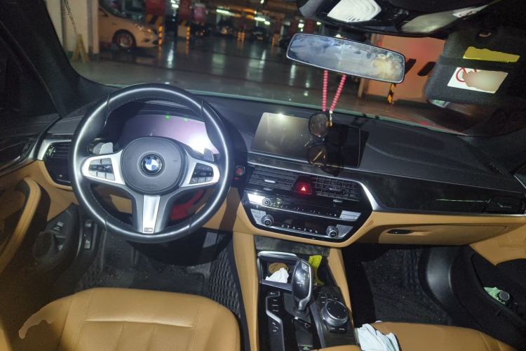 Used BMW 5 Series 2020 530Li Leading Model M Sport Package Center Console