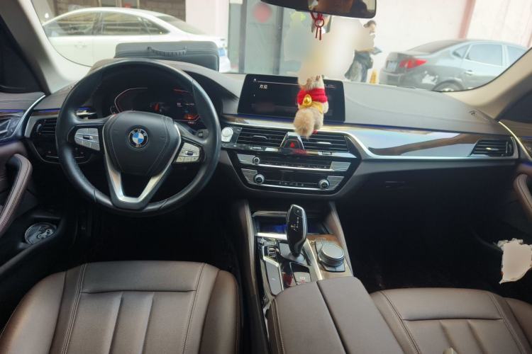 Used BMW 5 Series 2020 525Li Luxury Package Center Console