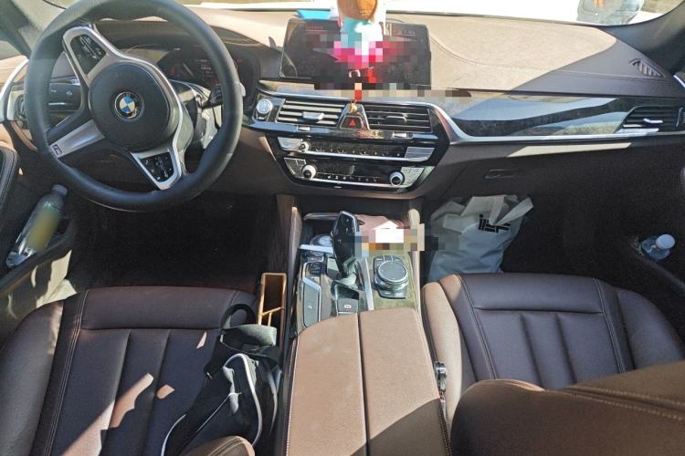 Used BMW 5 Series 2020 525Li M Sport Package Center Console