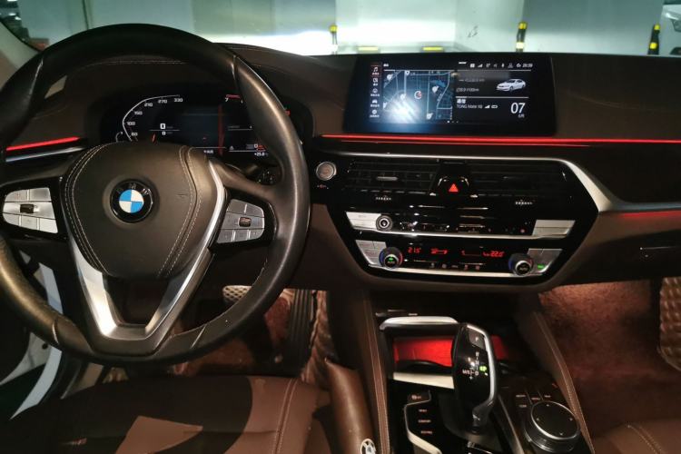 Used BMW 5 Series 2020 525Li Luxury Package Center Console