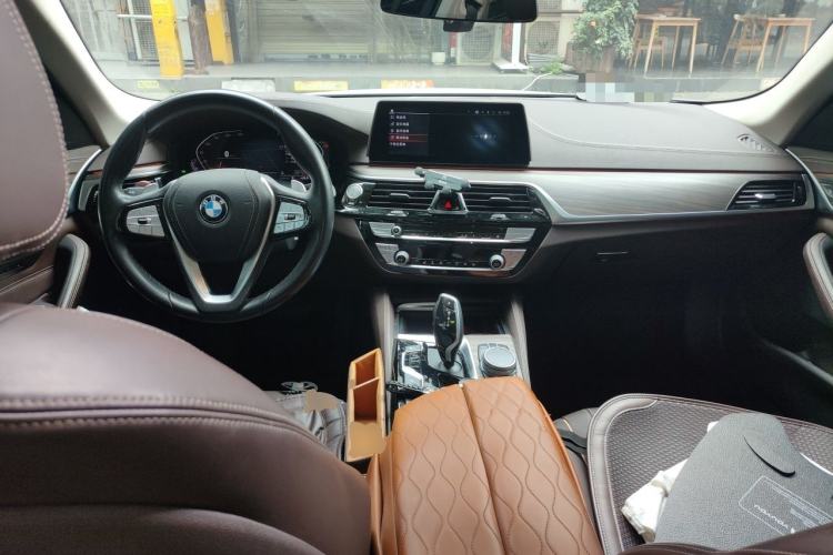 Used BMW 5 Series 2020 530Li Leading Edition Luxury Package Center Console