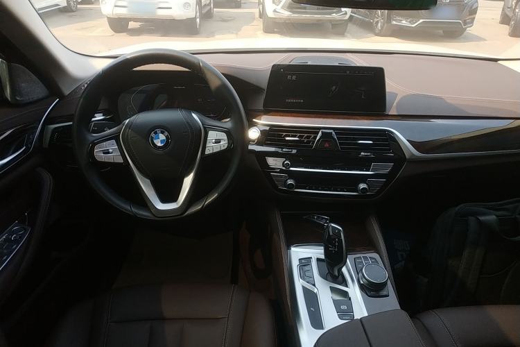 Used BMW 5 Series 2020 525Li Luxury Package Center Console