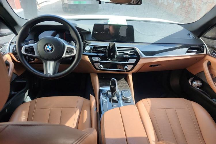 Used BMW 5 Series 2020 530Li Luxury Edition M Sport Package Center Console