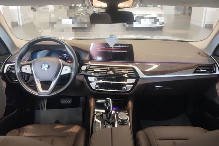 Used BMW 5 Series 2020 525Li Luxury Package Center Console