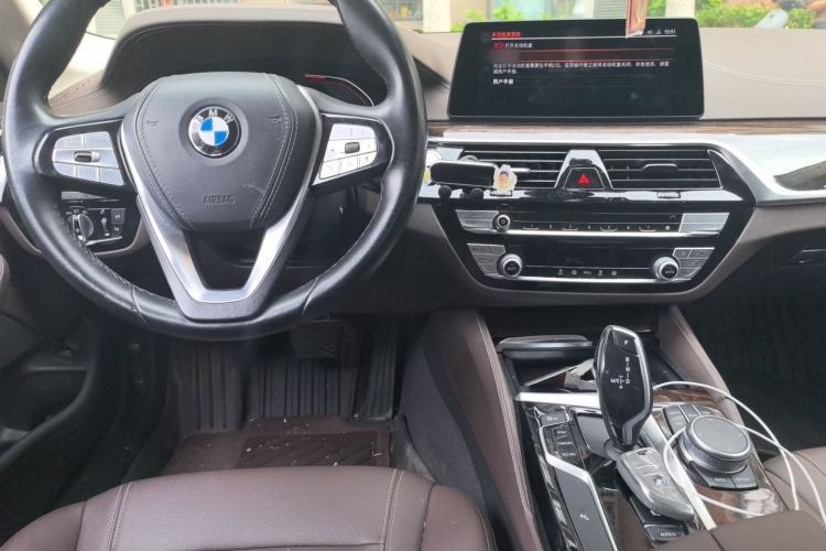 Used BMW 5 Series 2020 525Li Luxury Package Center Console