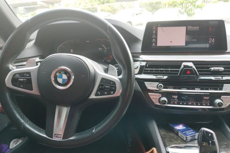 Used BMW 5 Series 2020 530Li Luxury Edition M Sport Package Center Console