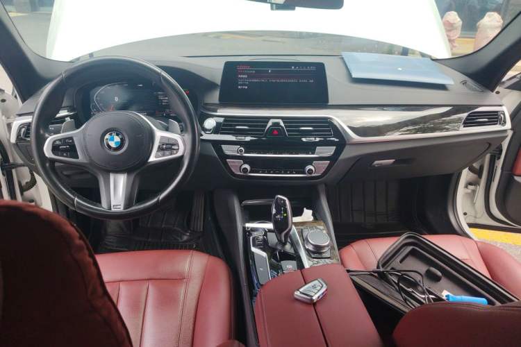Used BMW 5 Series 2020 530Li Leading Model M Sport Package Center Console