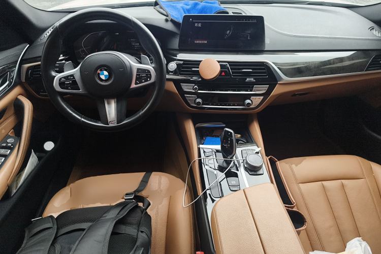 Used BMW 5 Series 2020 530Li Leading Model M Sport Package Center Console