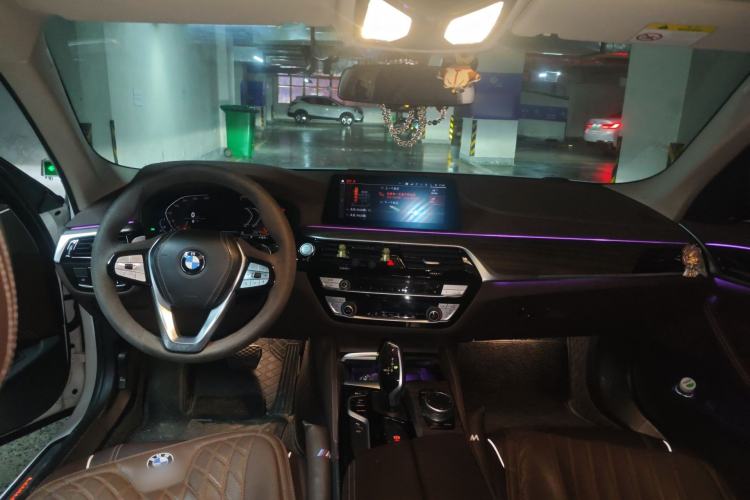 Used BMW 5 Series 2020 530Li Leading Edition Luxury Package Center Console