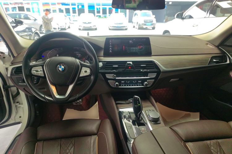 Used BMW 5 Series 2020 530Li Luxury Edition Premium Package Center Console