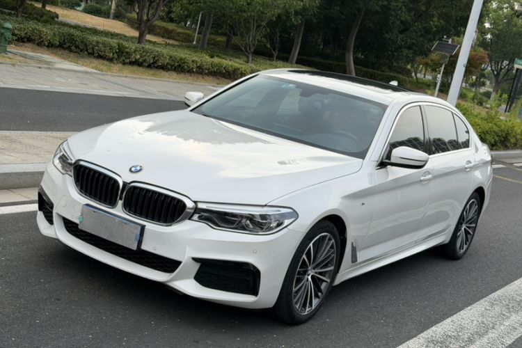 Gebrauchter BMW 5 Series 2020 530Li Leading Model M Sport Package Guazi used car, China used car export, Used car for sale, Used cars, Cheapest cars for sale