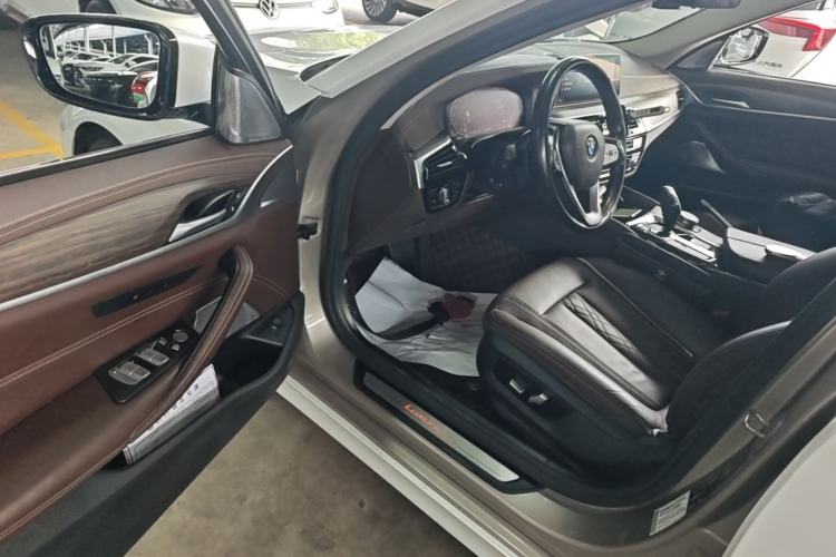 Used BMW 5 Series 2020 530Li xDrive Luxury Package Driver Seat