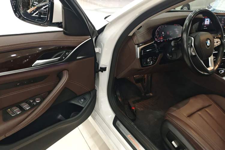 Used BMW 5 Series 2020 525Li Luxury Package Driver Seat