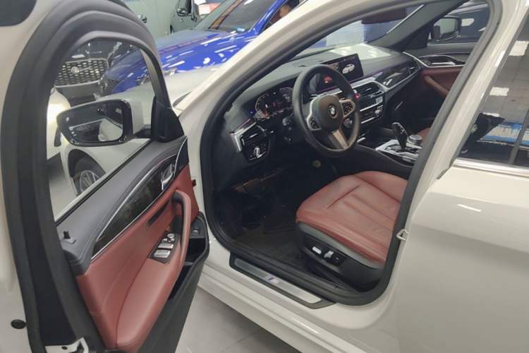 Used BMW 5 Series 2020 530Li Leading Model M Sport Package Driver Seat