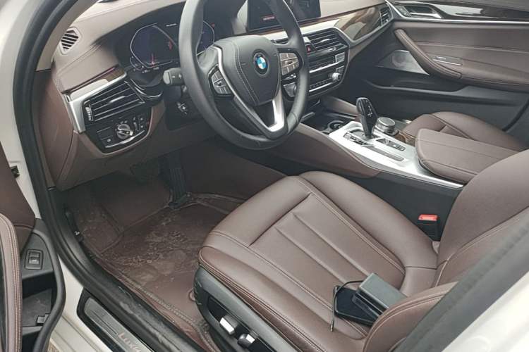 Used BMW 5 Series 2020 525Li Luxury Package Driver Seat
