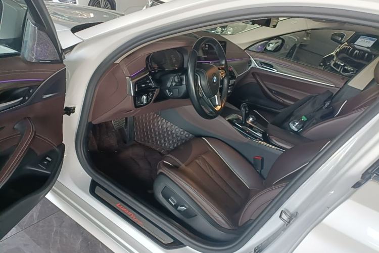 Used BMW 5 Series 2020 530Li xDrive Luxury Package Driver Seat