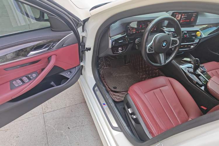 Used BMW 5 Series 2020 530Li Leading Model M Sport Package Driver Seat