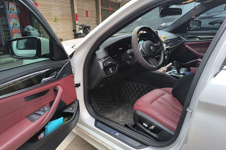 Used BMW 5 Series 2020 530Li Leading Model M Sport Package Driver Seat