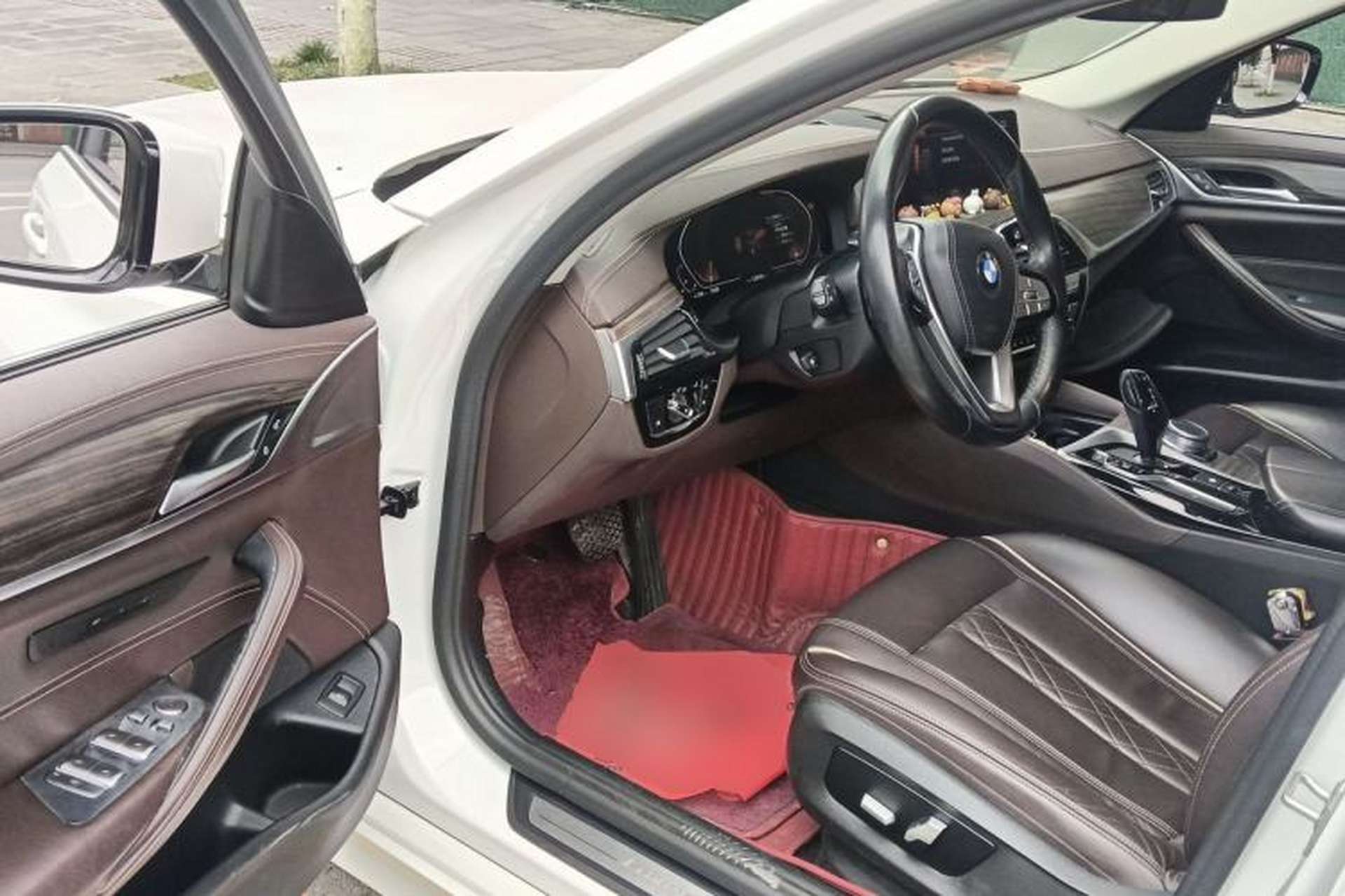Used BMW 5 Series 2020 530Li Leading Edition Luxury Package Driver Seat